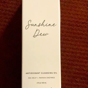 Antioxidant cleansing oil